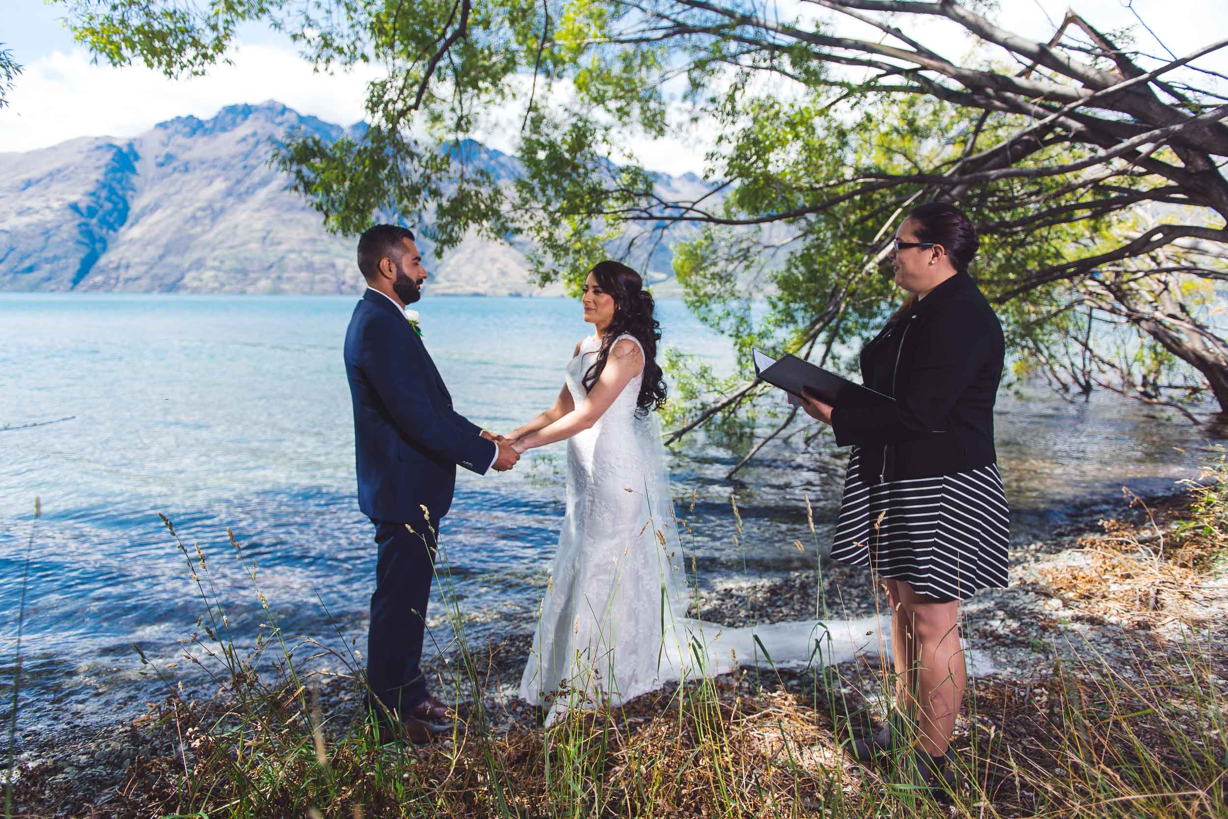 Relaxed Happy Romantic Elopement fallon photography