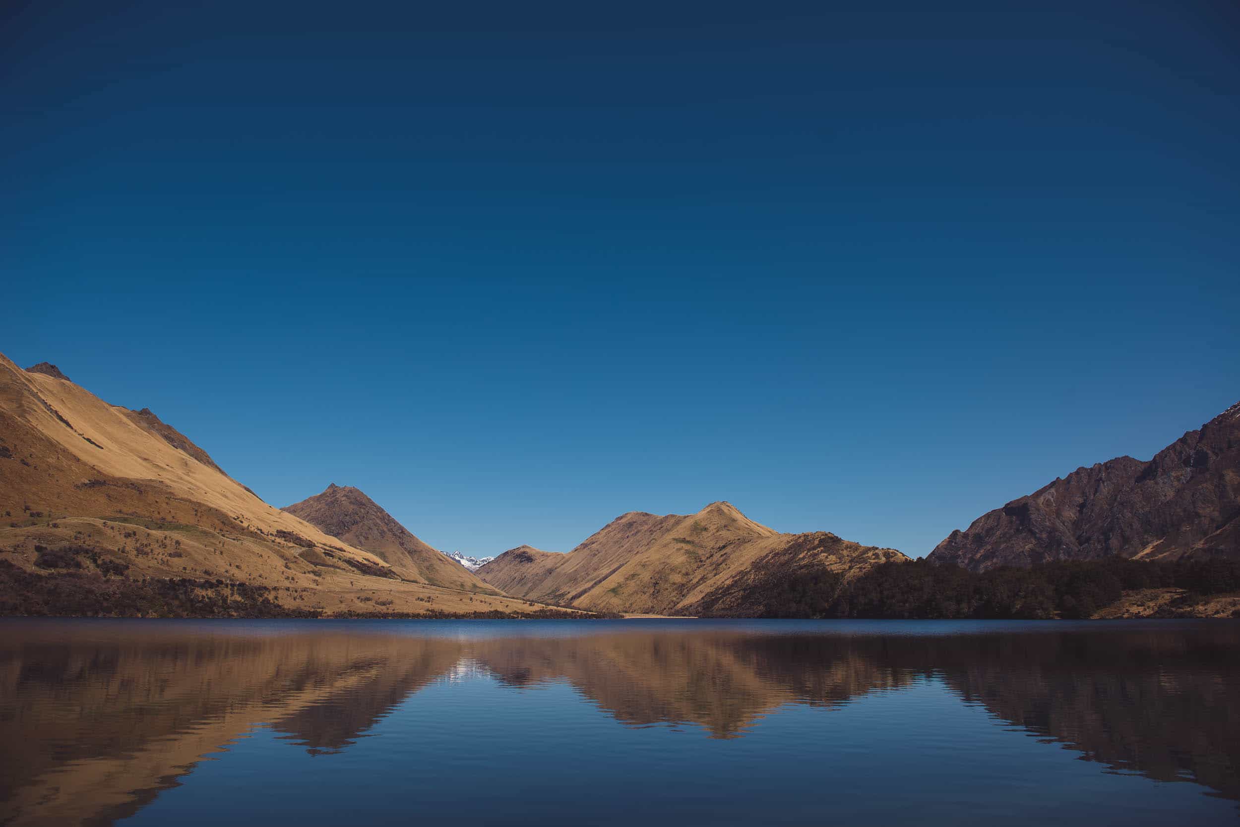 blog post featured image moke lake queenstownJade & Lucas's Stunning Moke Lake Queenstown Wedding fallon photography moke lake queenstown