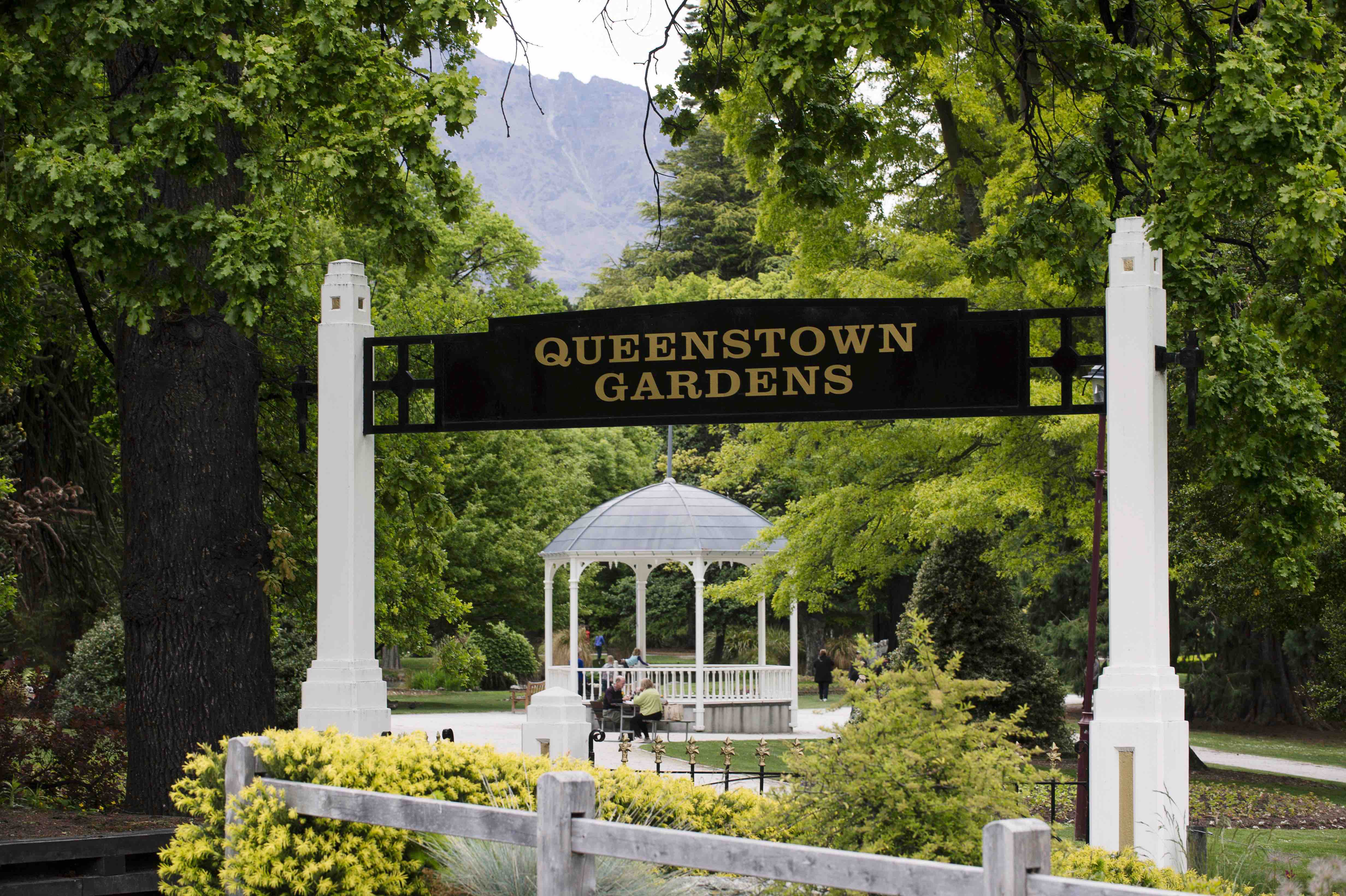 Queenstown Gardens Elopement winter