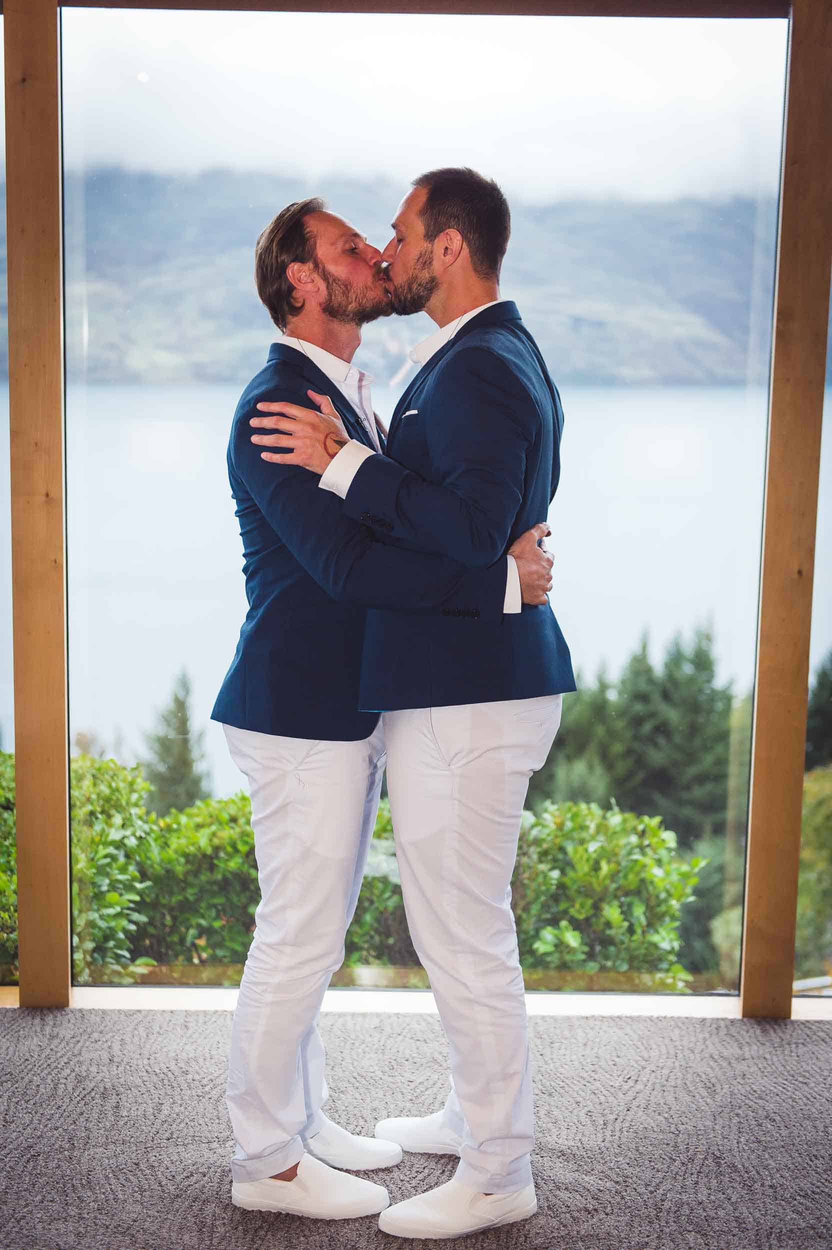 Edu & Paulo's Azur Luxury Lodge Queenstown Elopement