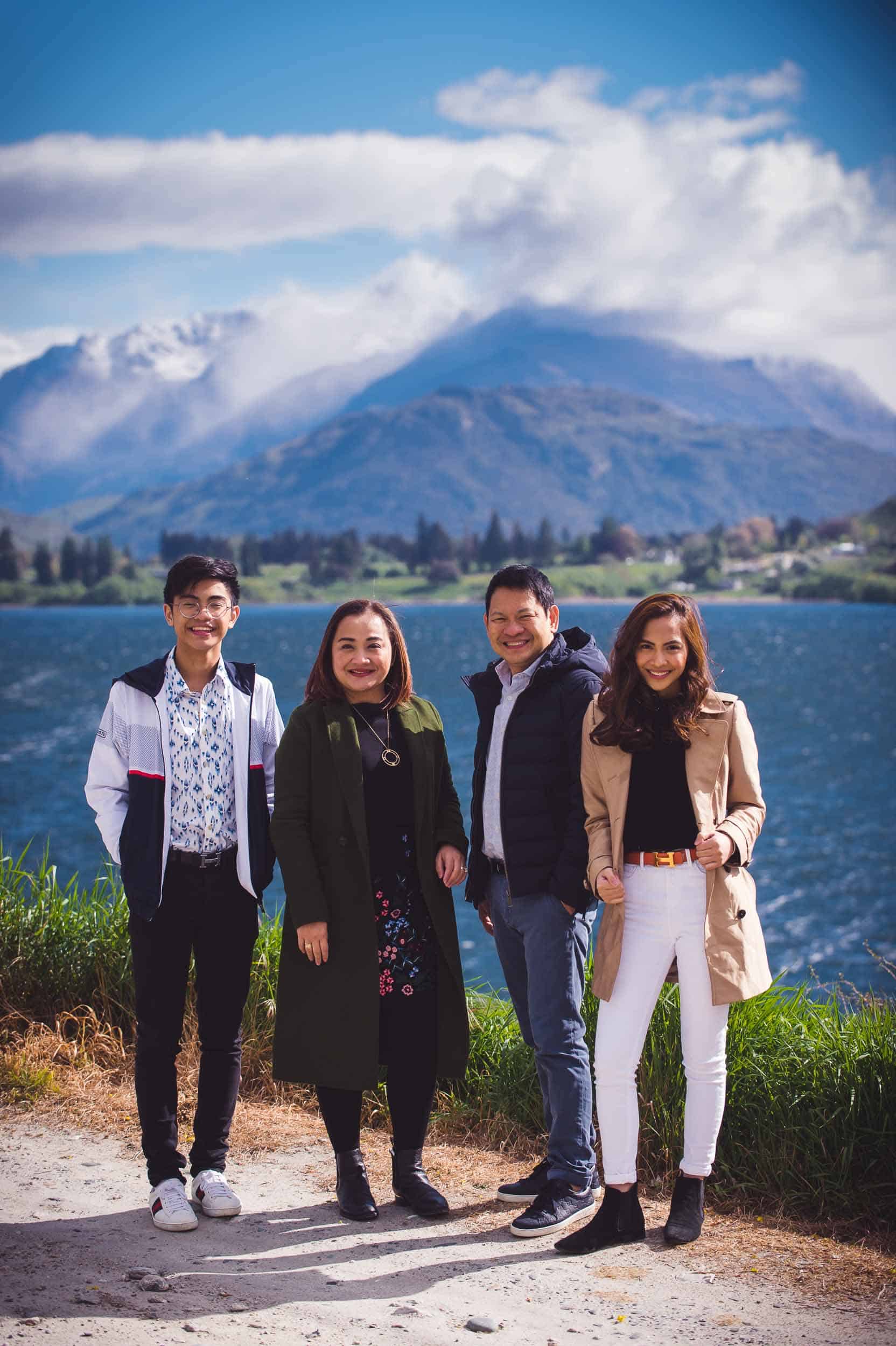 Professional Queenstown Family Photos with Fallon Photography and Shootvenirs