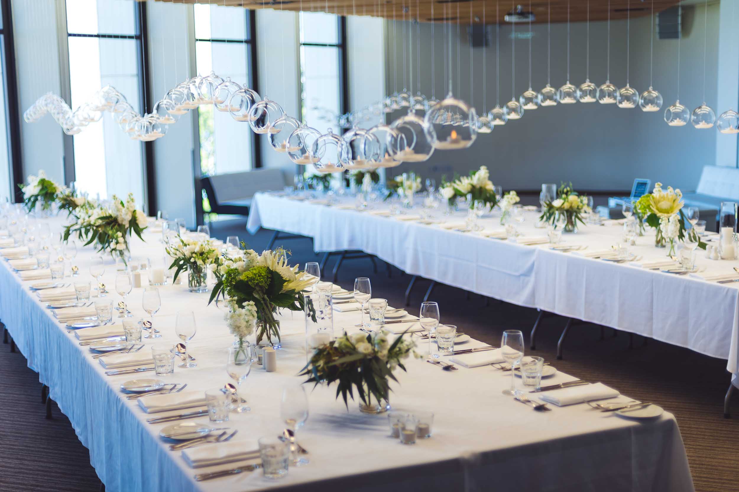 heritage hotel wedding reception table setup