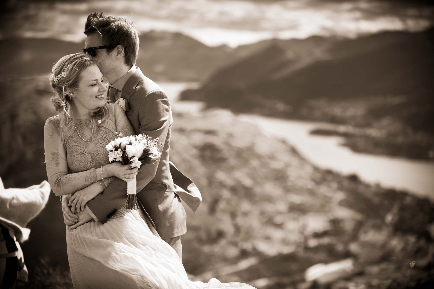 032 FALLON 170120 8152 Master HD remarkables lookout elopement