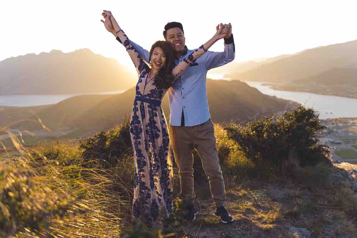 blog post featured image remarkables lookout sunset post-wedding shoot