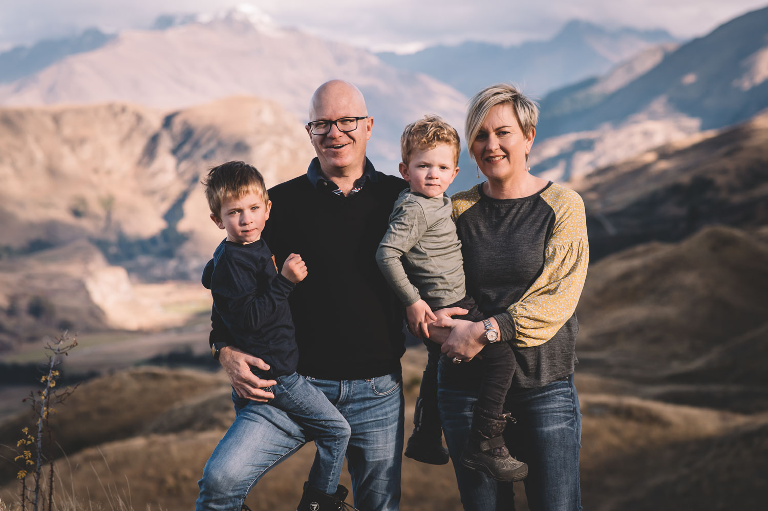 nicola simon family photos coronet peak horizontal closeup